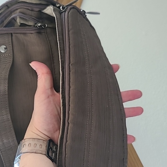 Lug "Trolley" Brown Toiletry Bag Durable Travel Essential Unisex - Picture 5 of 10